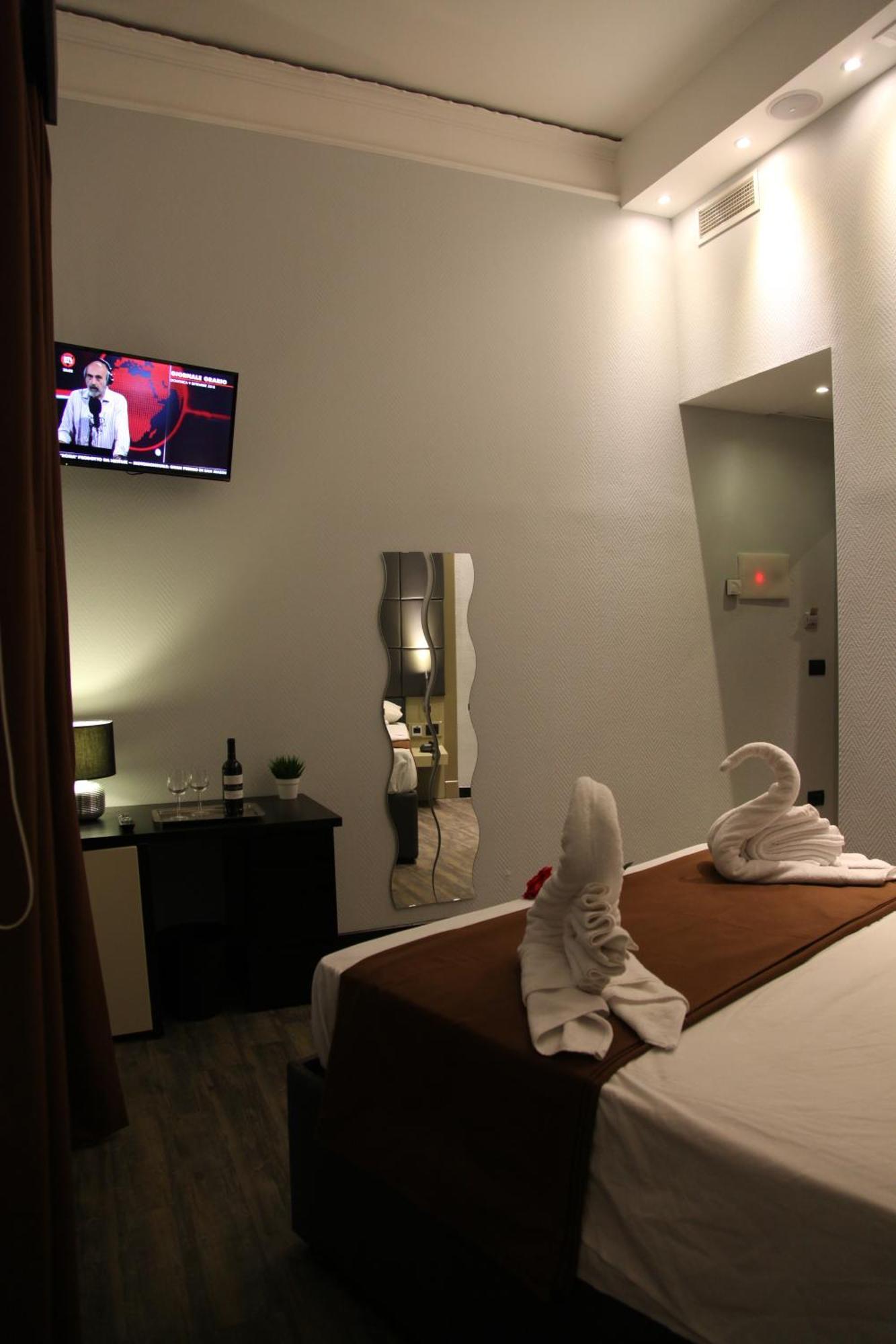 Dolce Vita Rooms Неаполь Экстерьер фото