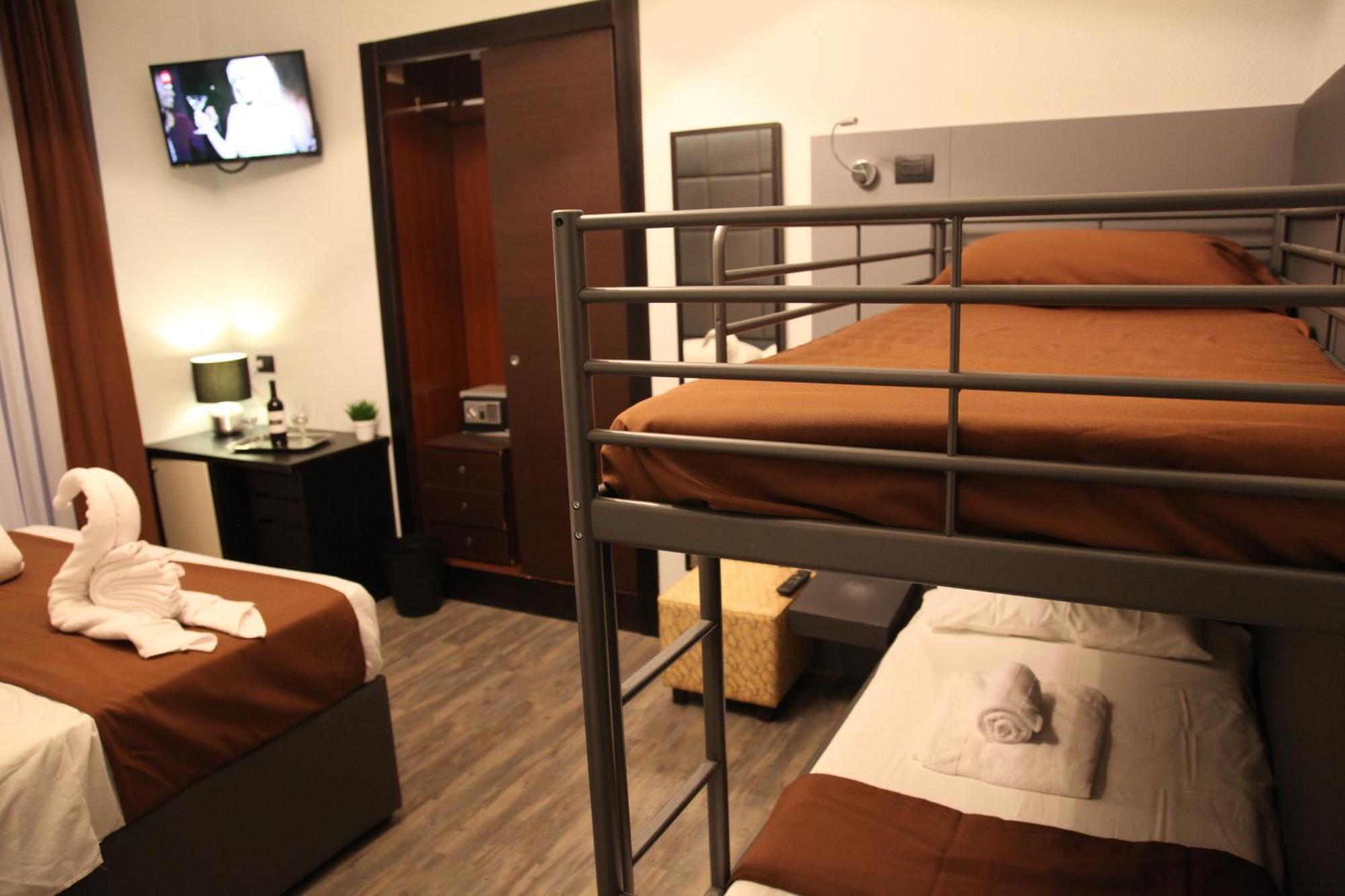 Dolce Vita Rooms Неаполь Экстерьер фото