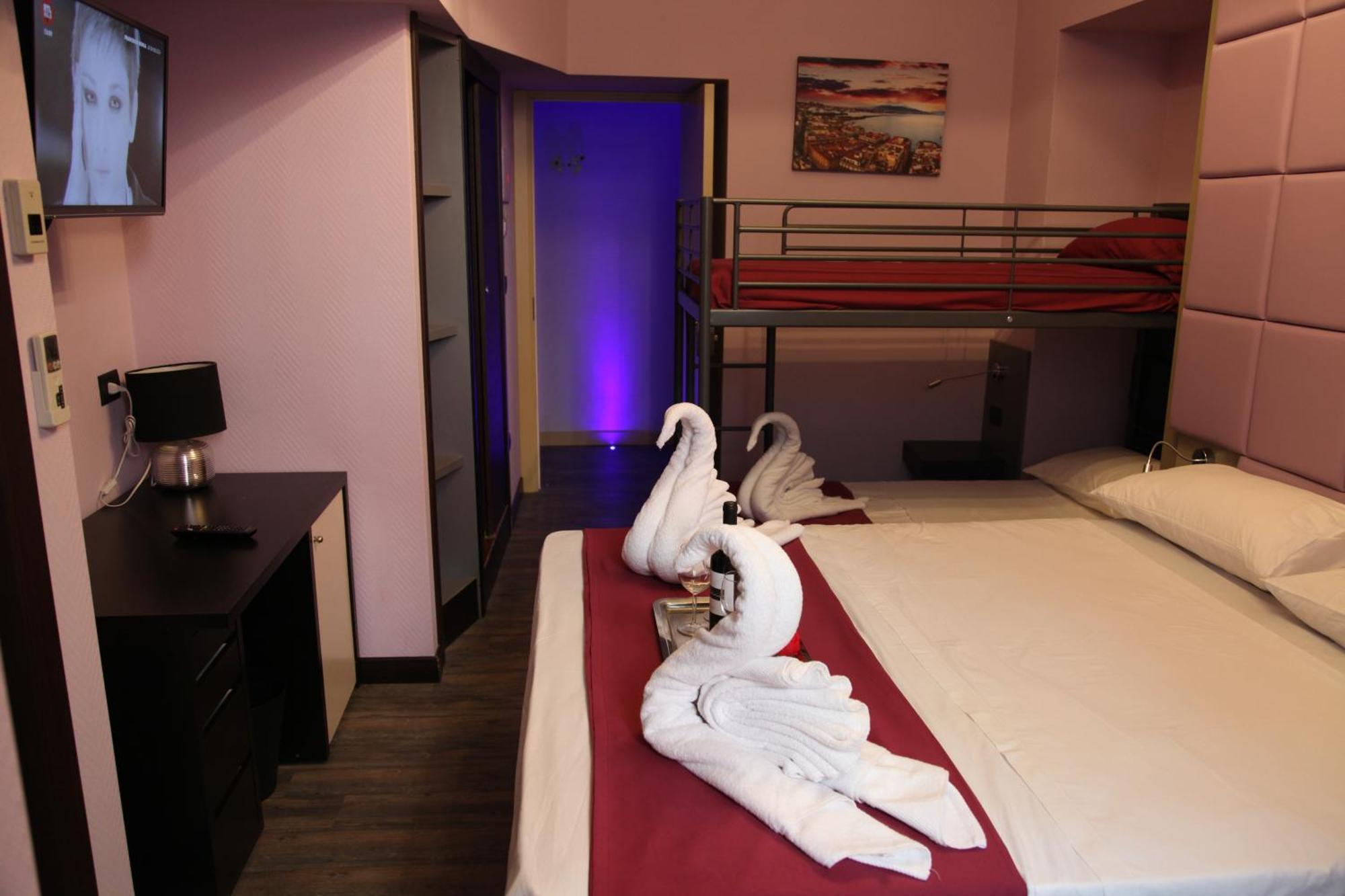 Dolce Vita Rooms Неаполь Экстерьер фото