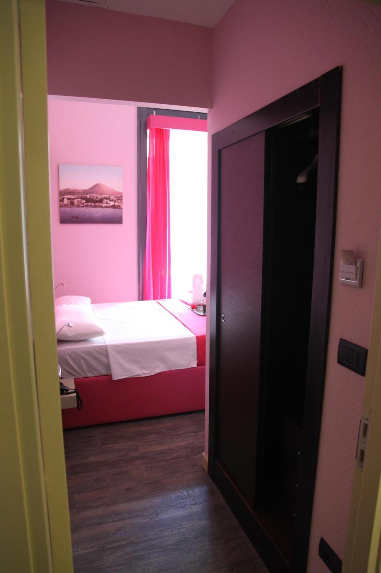 Dolce Vita Rooms Неаполь Экстерьер фото