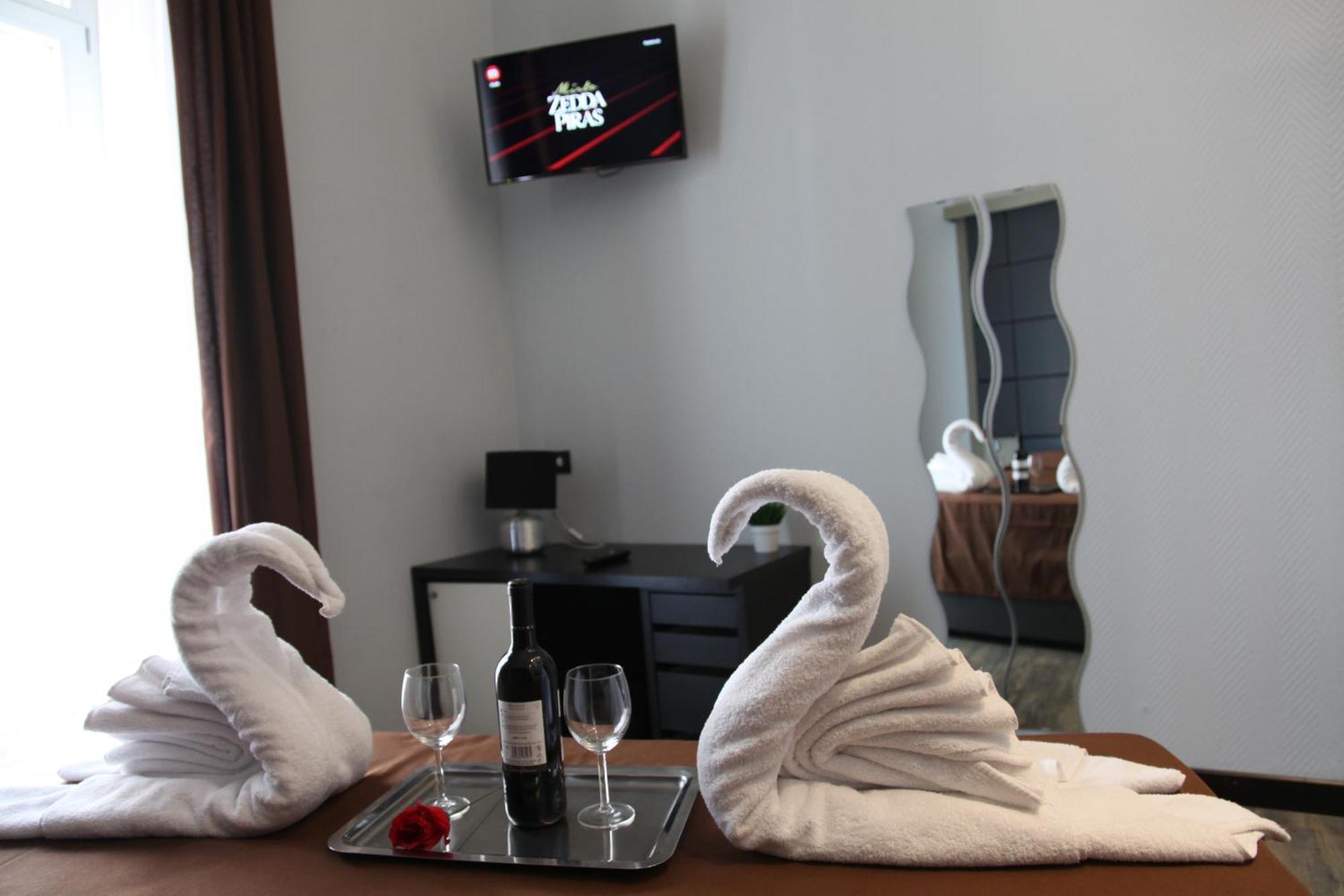 Dolce Vita Rooms Неаполь Экстерьер фото