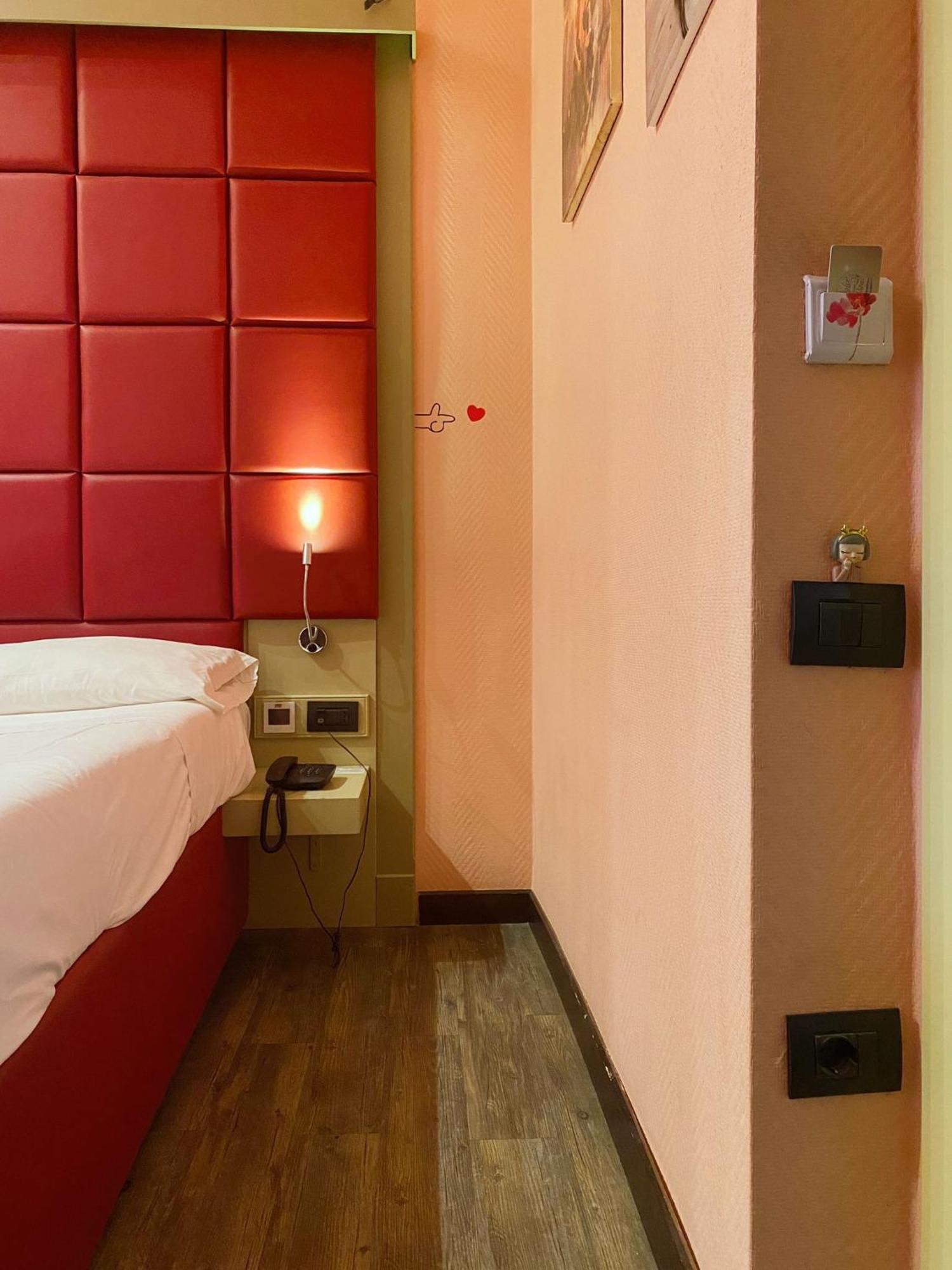 Dolce Vita Rooms Неаполь Экстерьер фото