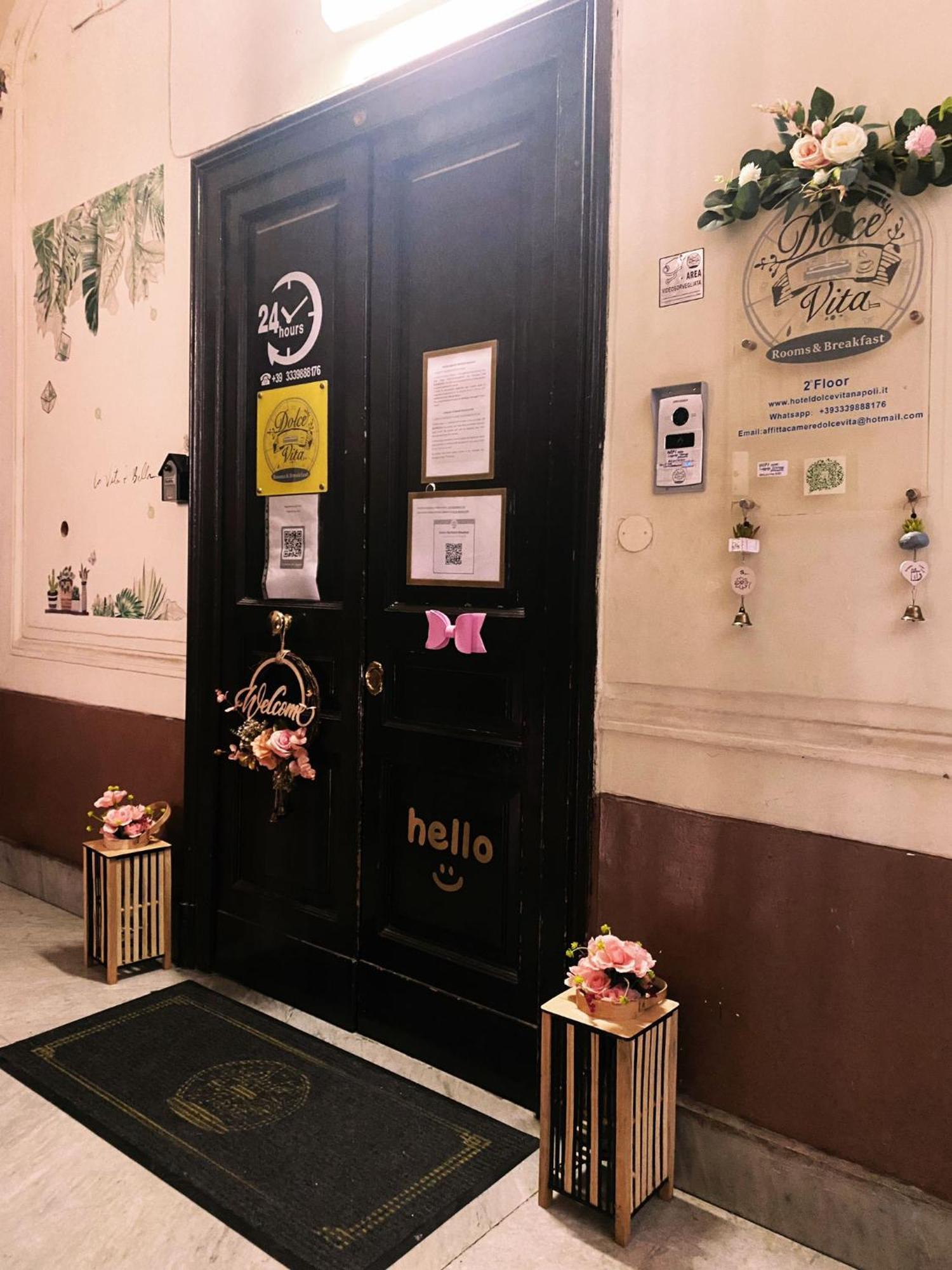 Dolce Vita Rooms Неаполь Экстерьер фото