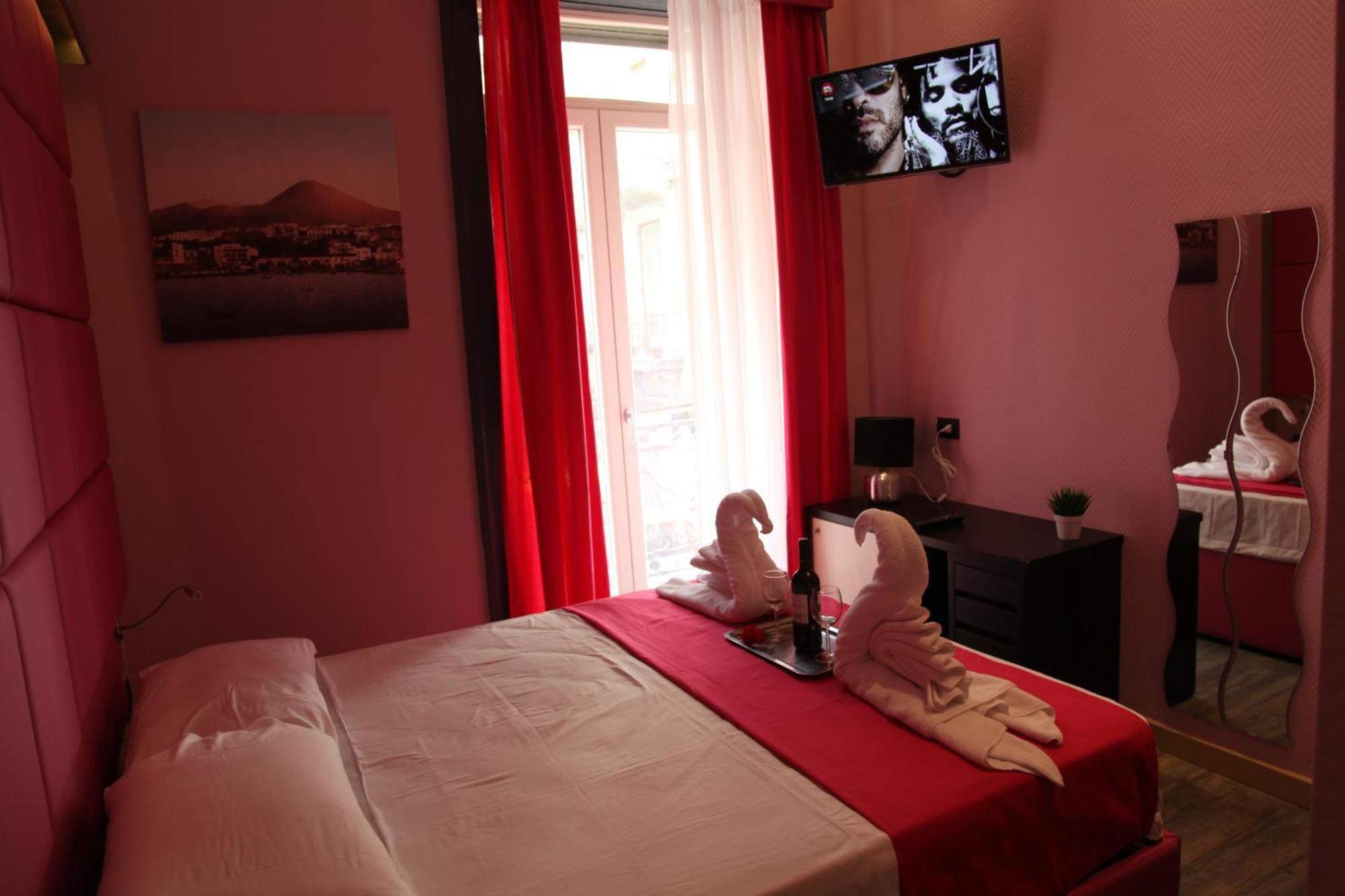 Dolce Vita Rooms Неаполь Экстерьер фото