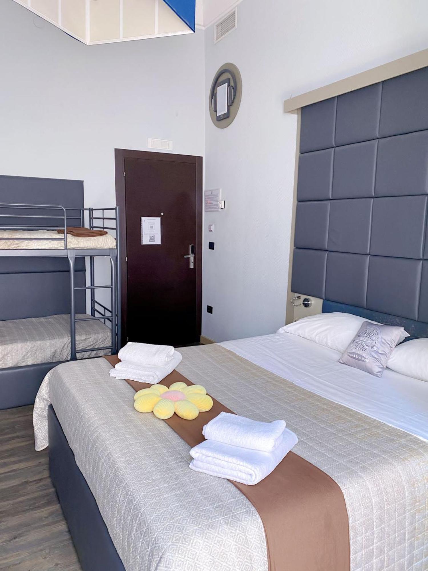 Dolce Vita Rooms Неаполь Экстерьер фото